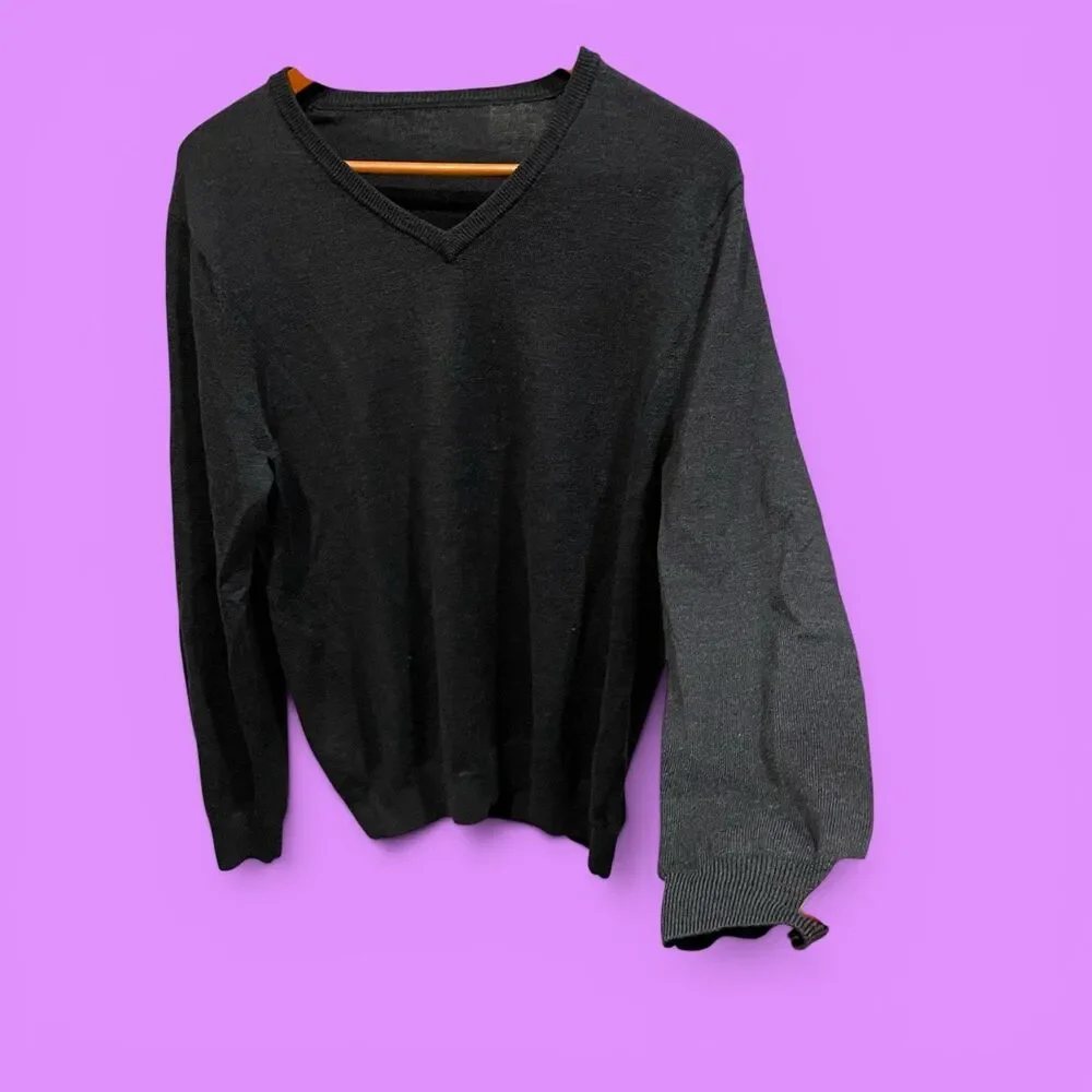 Classic charcoal gray v-neck marino wool sweater J. Crew preppy work academia